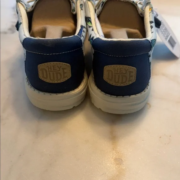 Hey Dude Wally Fish Lure Pattern Shoes NWT - Picture 4 of 6